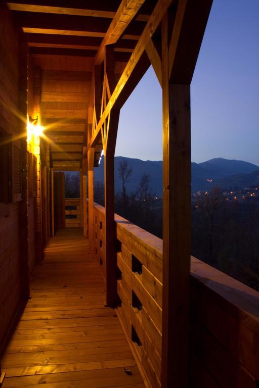 Chalet Dei Parchi Bed & Breakfast Saracinesco Ngoại thất bức ảnh