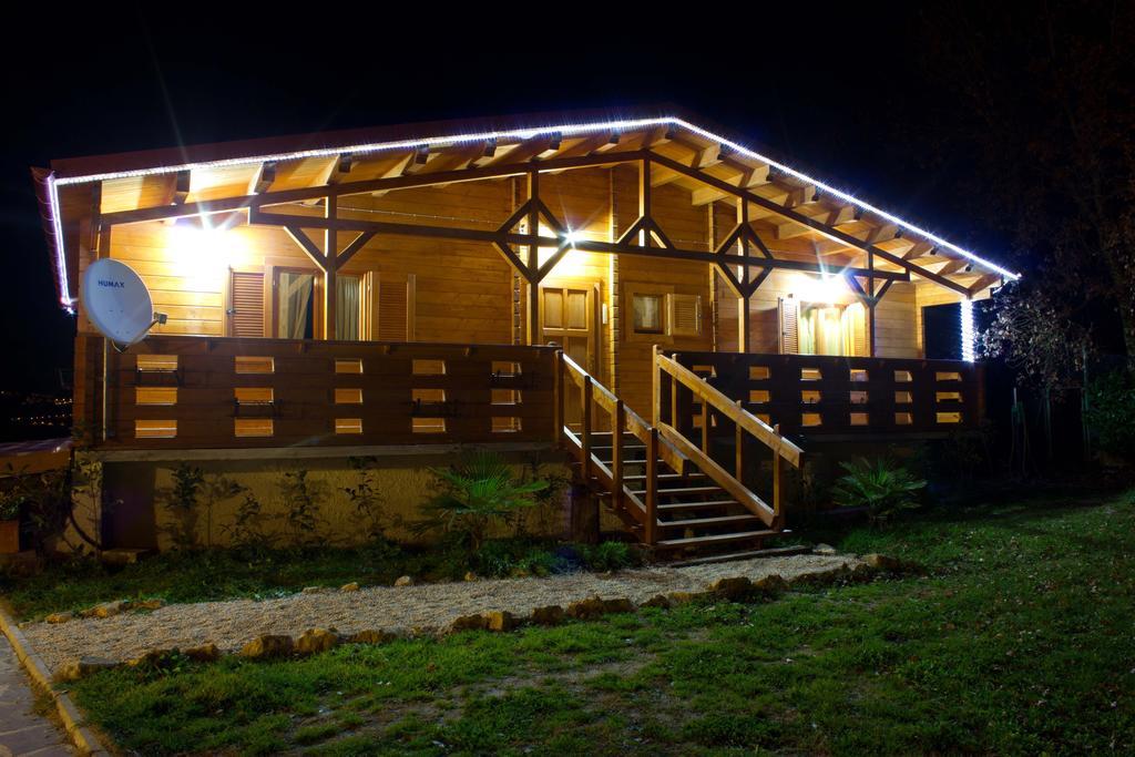 Chalet Dei Parchi Bed & Breakfast Saracinesco Ngoại thất bức ảnh